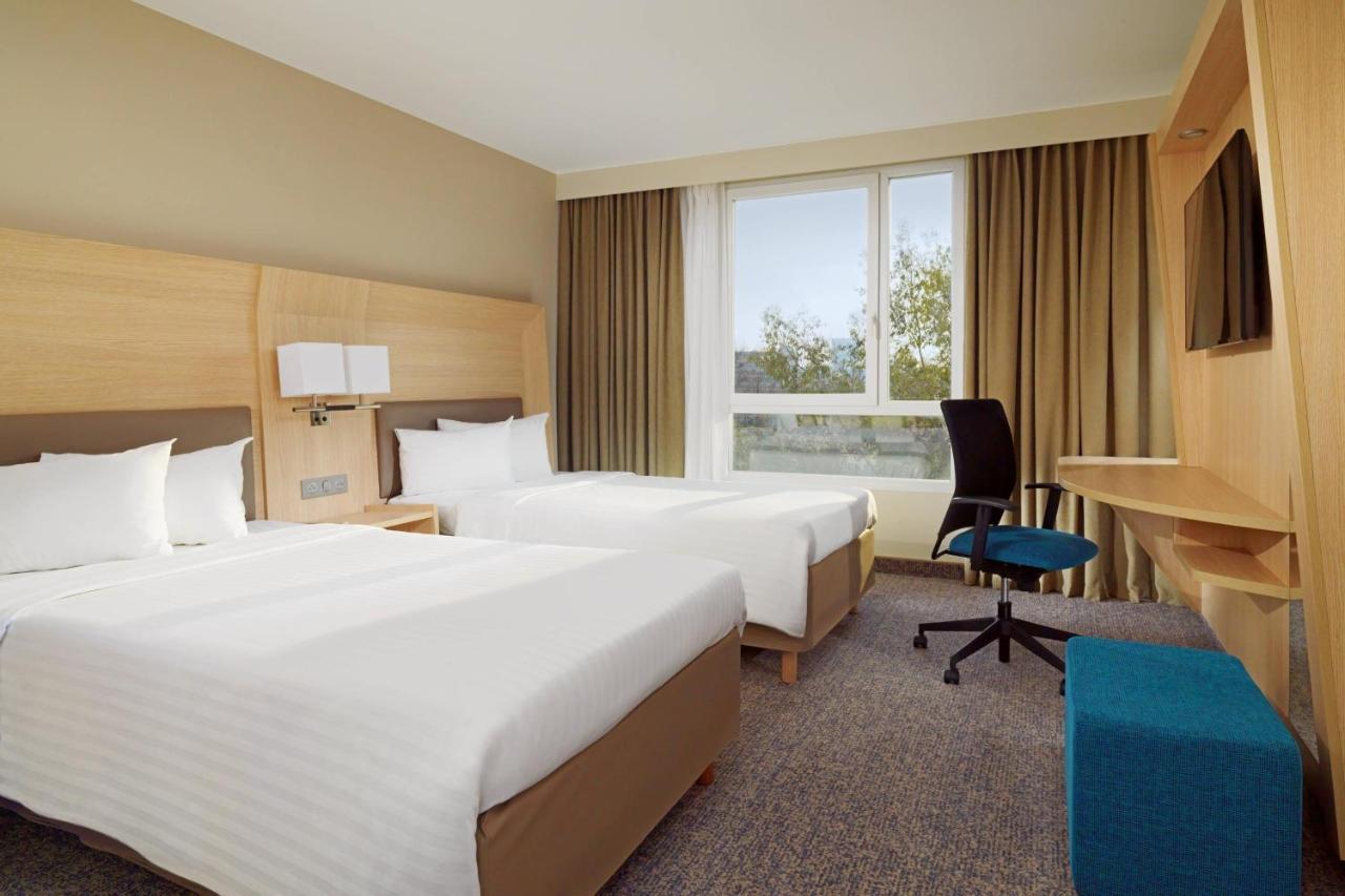 Courtyard By Marriott Paris La Defense West - Colombes Hotel Bois-Colombes Kültér fotó
